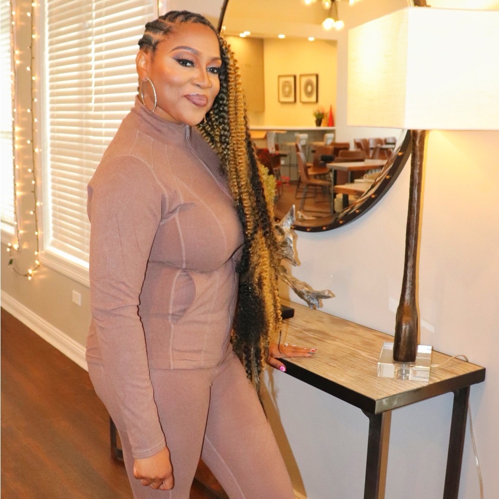 SOFT KNIT ZIP UP JACKET AND LEGGINGS SET - MOCHA